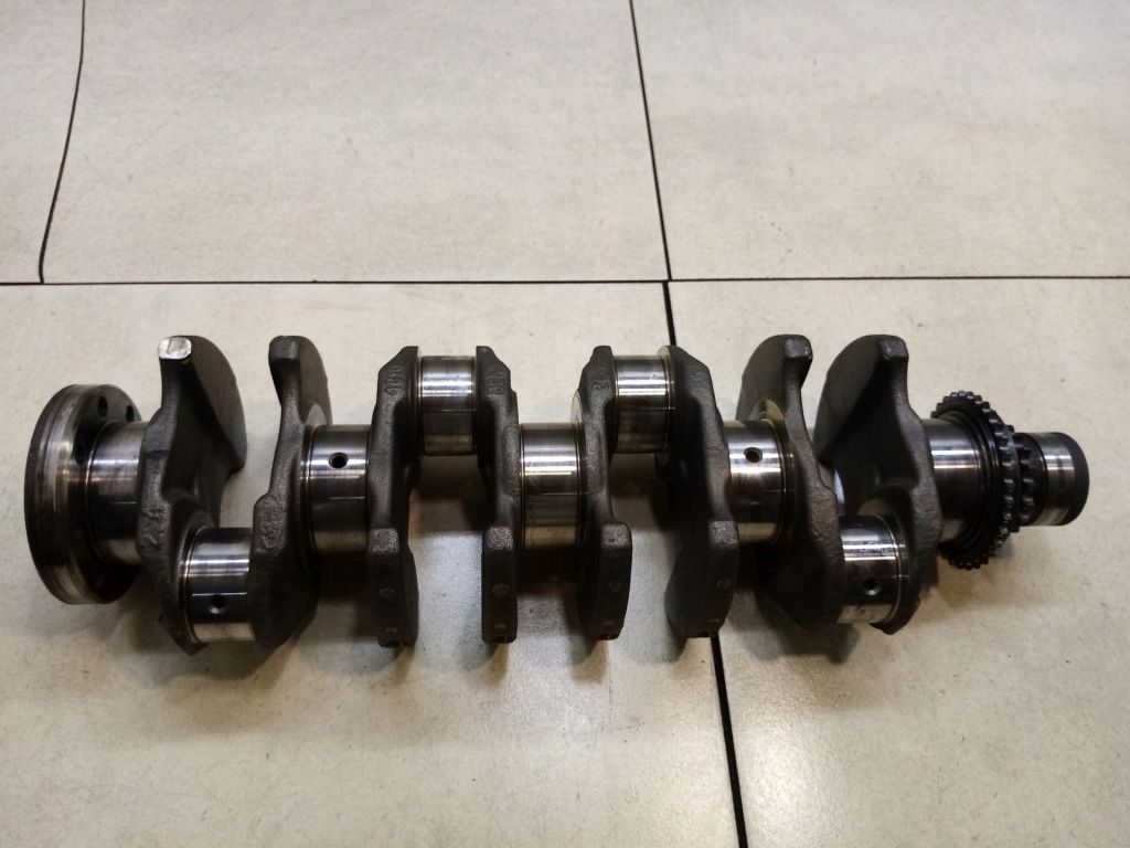 Wał коленчатый transit mk6 2.4 tdci с Разборки