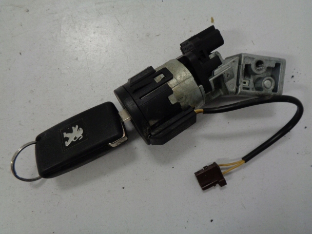 фото №9, Peugot 3008 lift 2.0 hdi бортовий комп'ютер набір стартовий