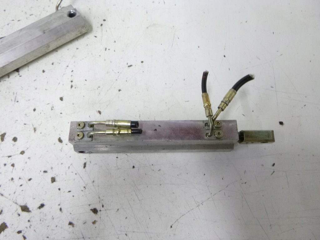 фото №10, Амортизаторы крышки peugeot 206 cc cabrio 2006r.