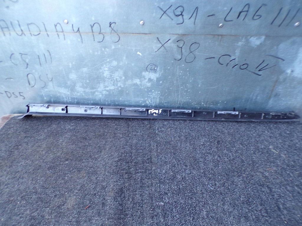 фото №10, Молдинг стекло лобовое левая peugeot 5008 ii