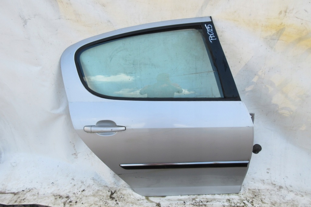 фото №1, Peugeot 407 sedan дверь правый задняя