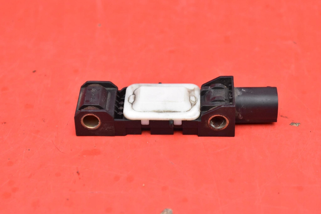 фото №5, Датчик ударный 04671779ac jeep grand cherokee 3 iii wk 04-10