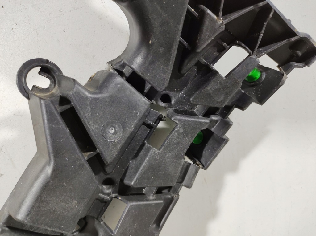 фото №4, Volvo v60 18r- направляющая кронштейн бампера правый задняя