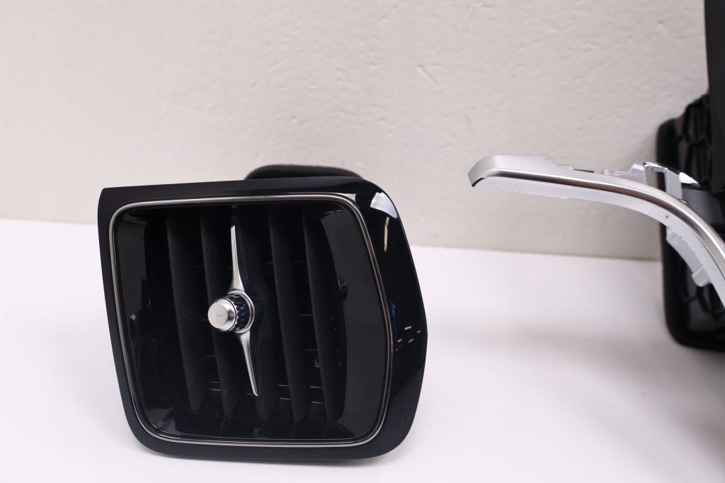 фото №5, Volvo v60 ii решётки обдув dekor панели 31651196, 31651199