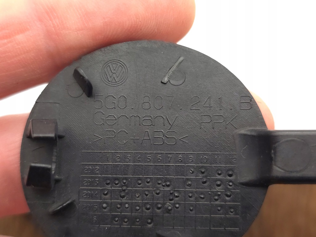 фото №4, Golf vii r-line заглушка hak бампер перед oryg