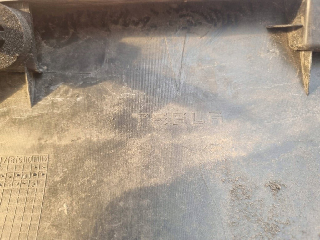 Tesla model y 20- порог правый молдинг порог правая 1497744-00-d ładna!! с Разборки