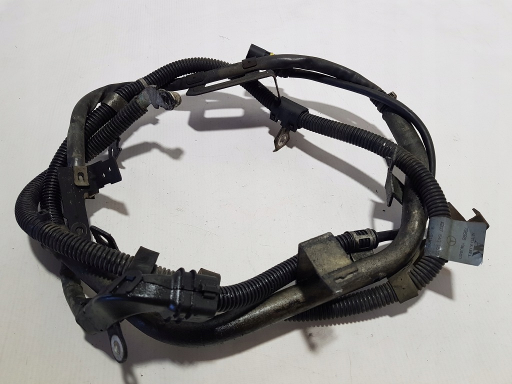 Шланг кабель генератора аккумулятора 2075400510 mercedes w212 Киев