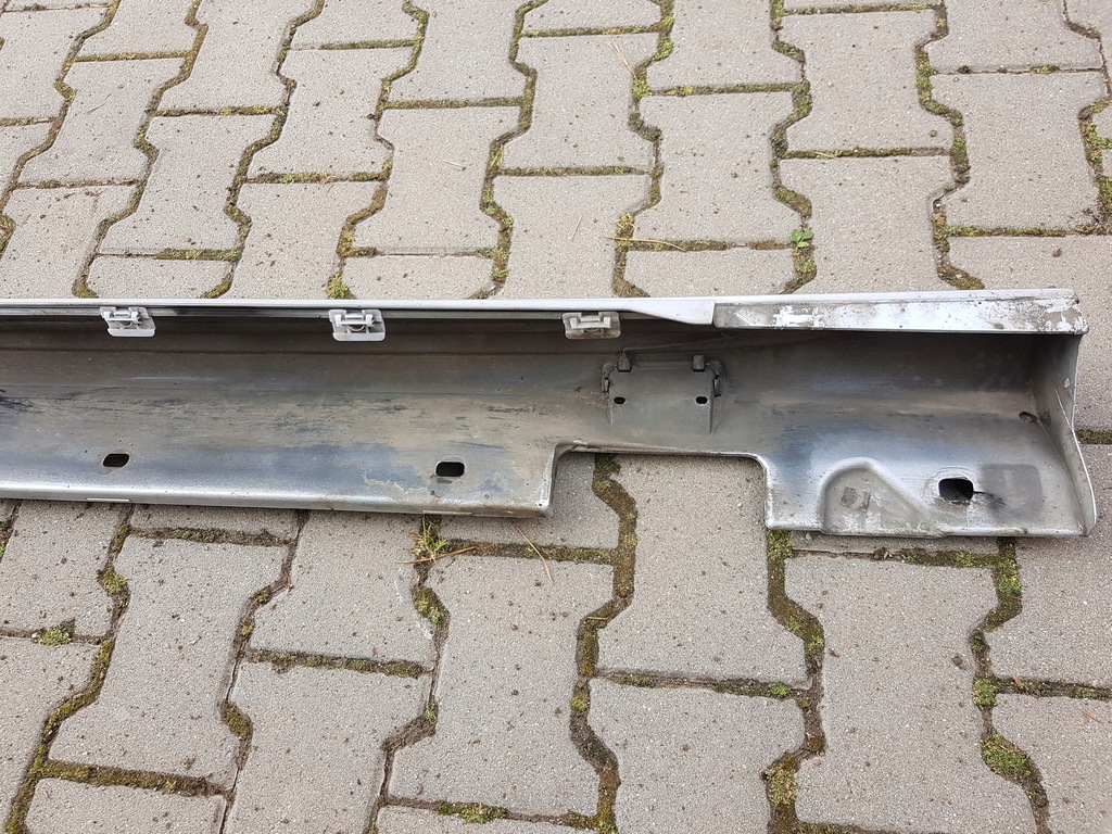 фото №7, Mercedes w212 молдинг порог левая amg kombi 16r.