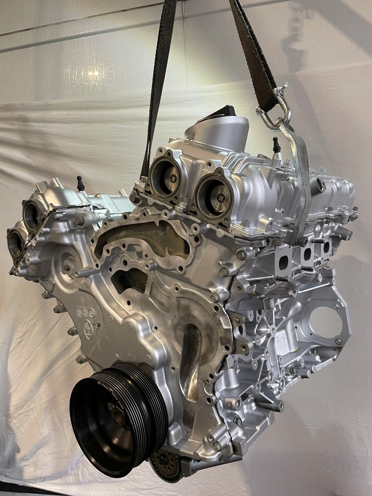 Двигатель maserati ghibli m156b po ремонт Оригинал