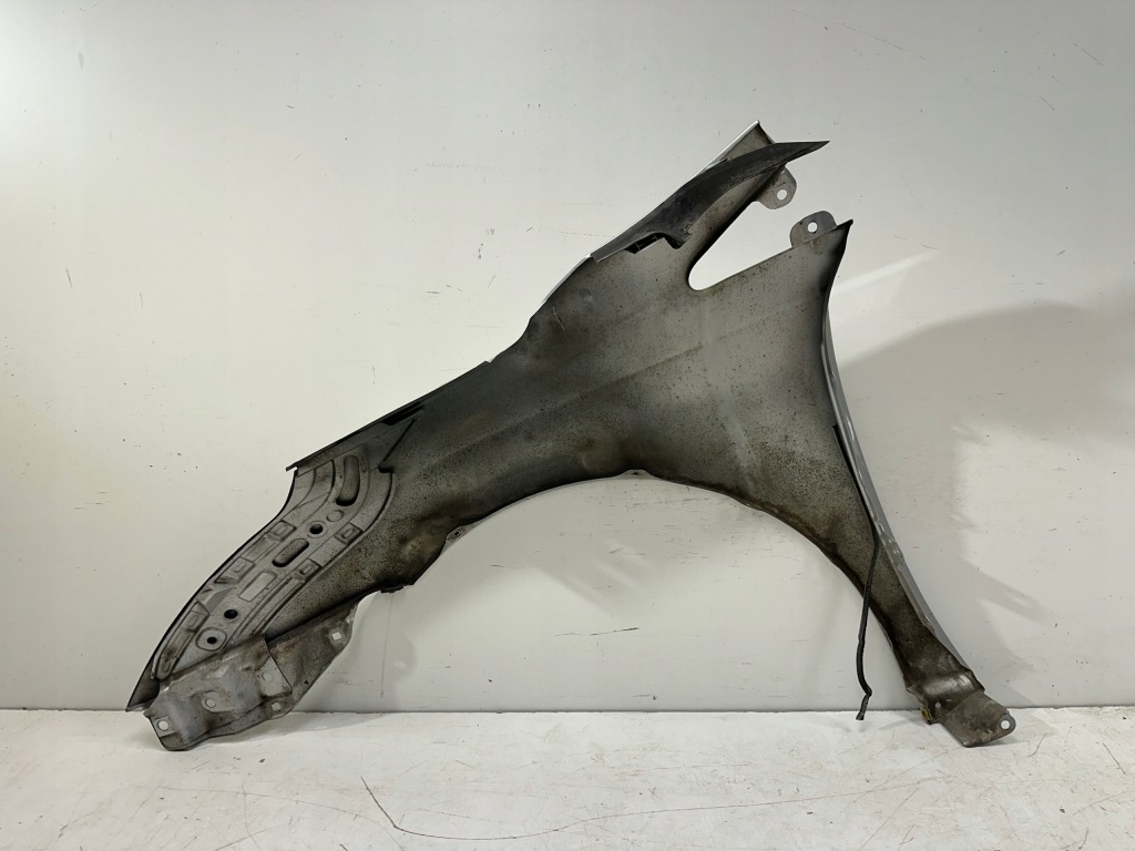 Купить Крыло правая  перед toyota avensis t27 рестайлинг  11- 2014 цвет 1f7