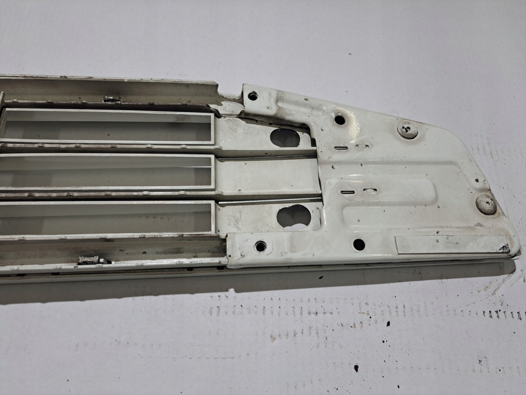 фото №8, Решітка радіатора підніжка лавка решітка верхній volvo fh 4