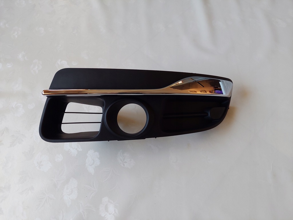 фото №1, Решётка бампера - левый перед - renault laguna iii - lift