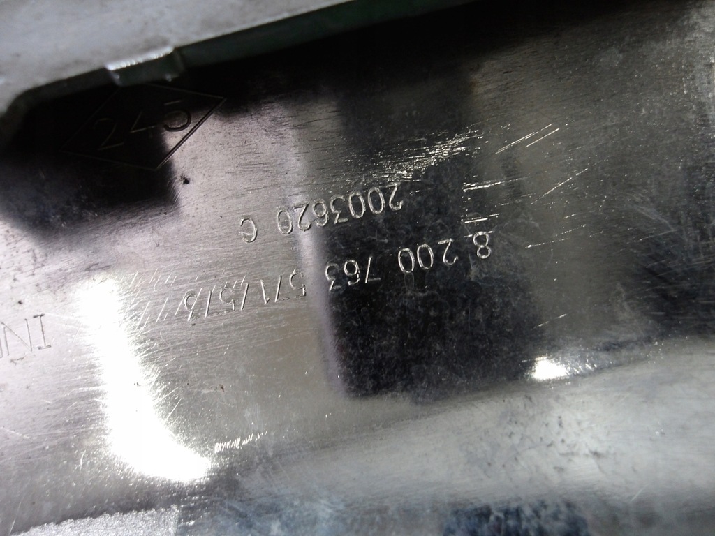 фото №7, Dacia sandero i 08-12 молдинг решётка перед хром оригинальный номер