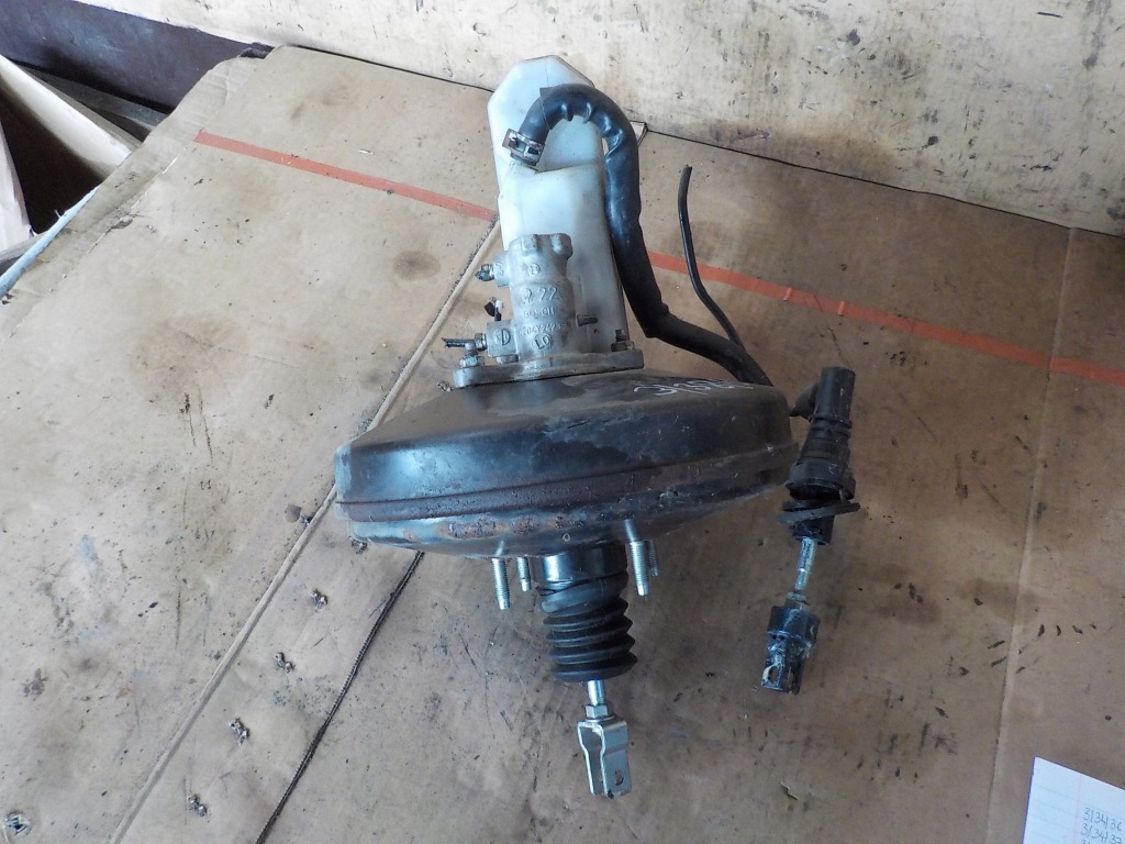 фото №1, Toyota auris 1.3b усилитель тормозов насос тормозная