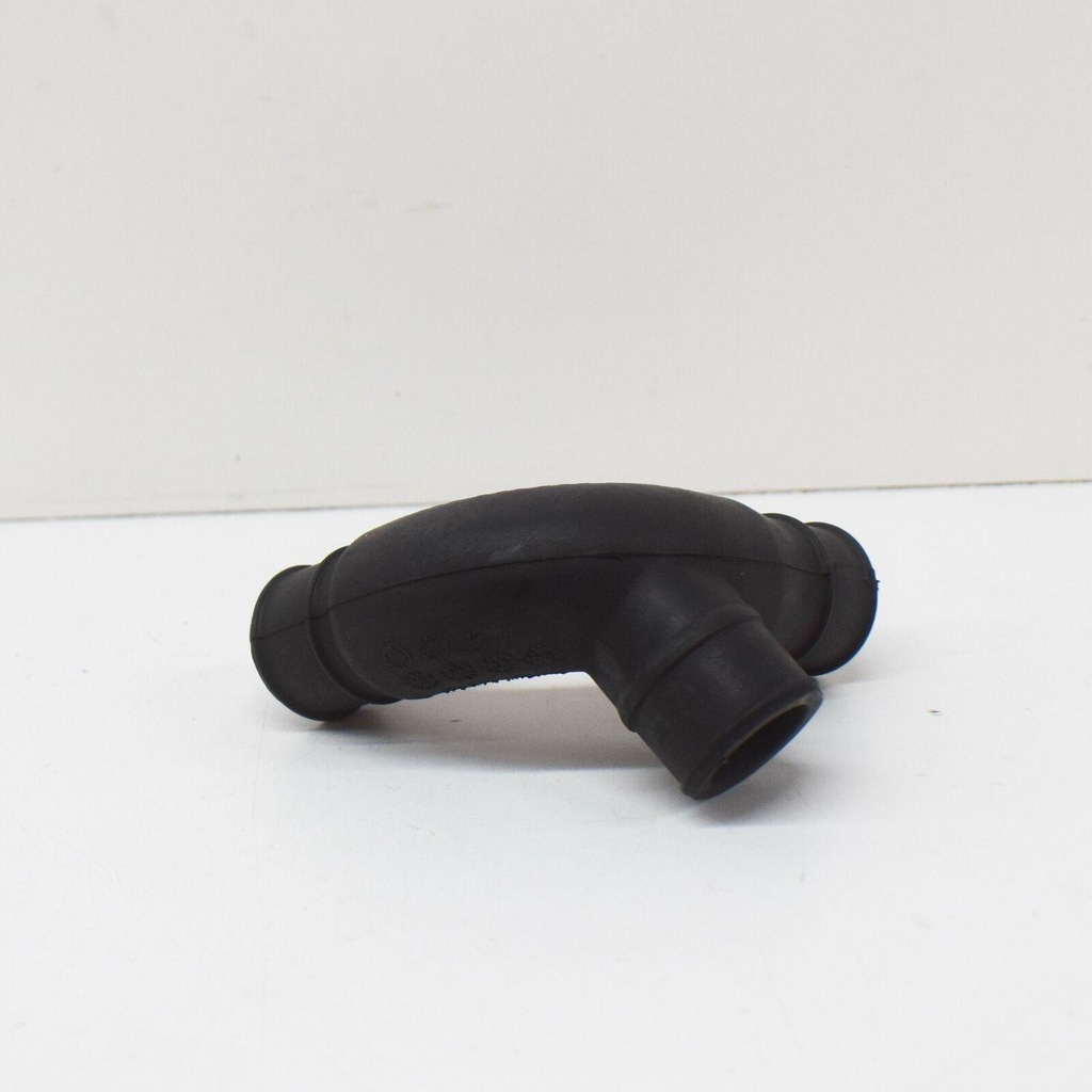 фото №10, Шланг вентиляционный vag audi a4 passat оригинальный 06b103221h