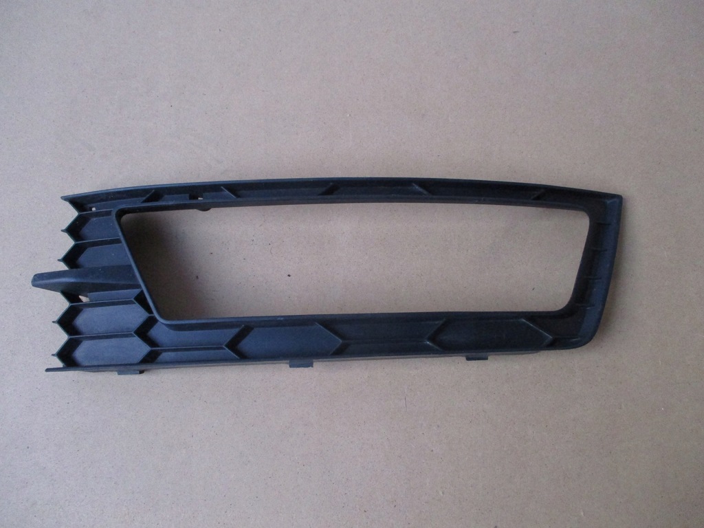 фото №1, Решётка радиатора решётка бампера левая skoda rapid 12-15 5ja8