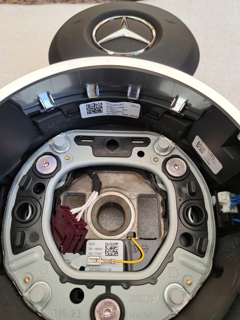 Mercedes eqa eqb повітропровід amg пелюстки перемикання подушка подушка безпеки czerwona nić комплект Київ