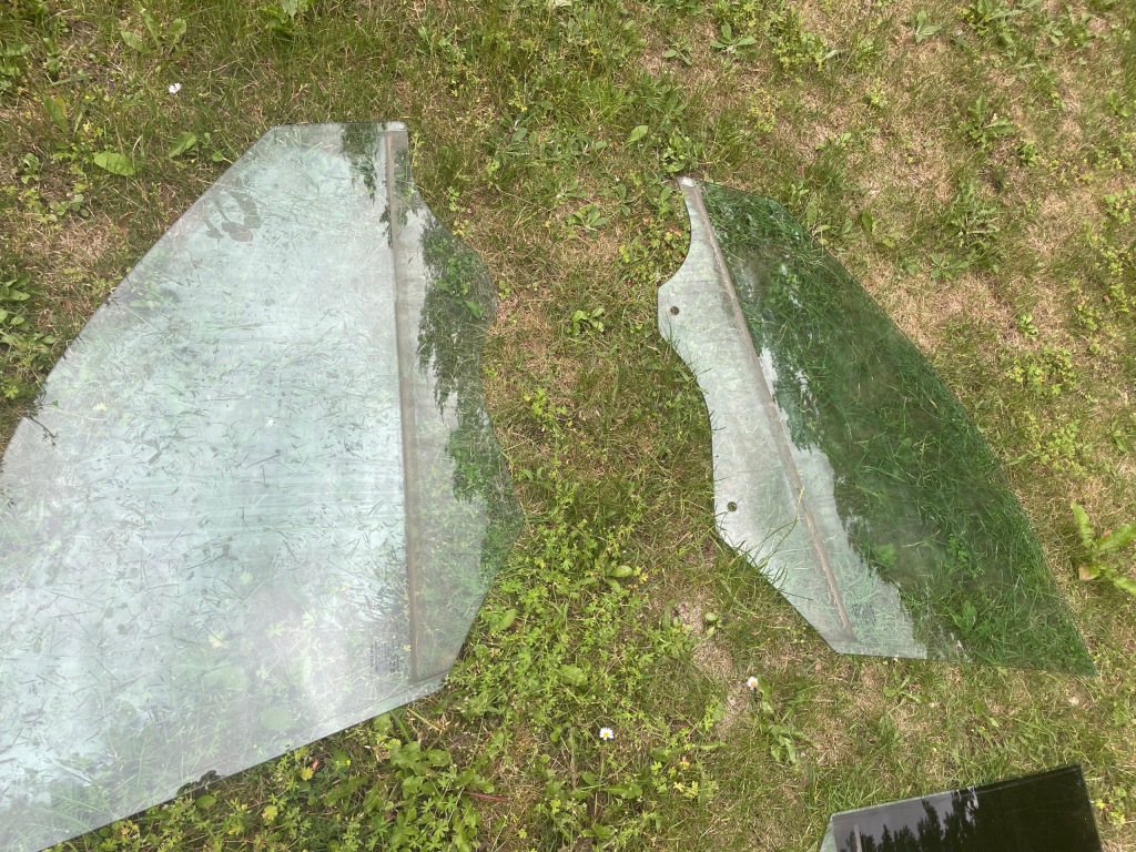 фото №1, Volvo xc90 ii скло бічний rok 19