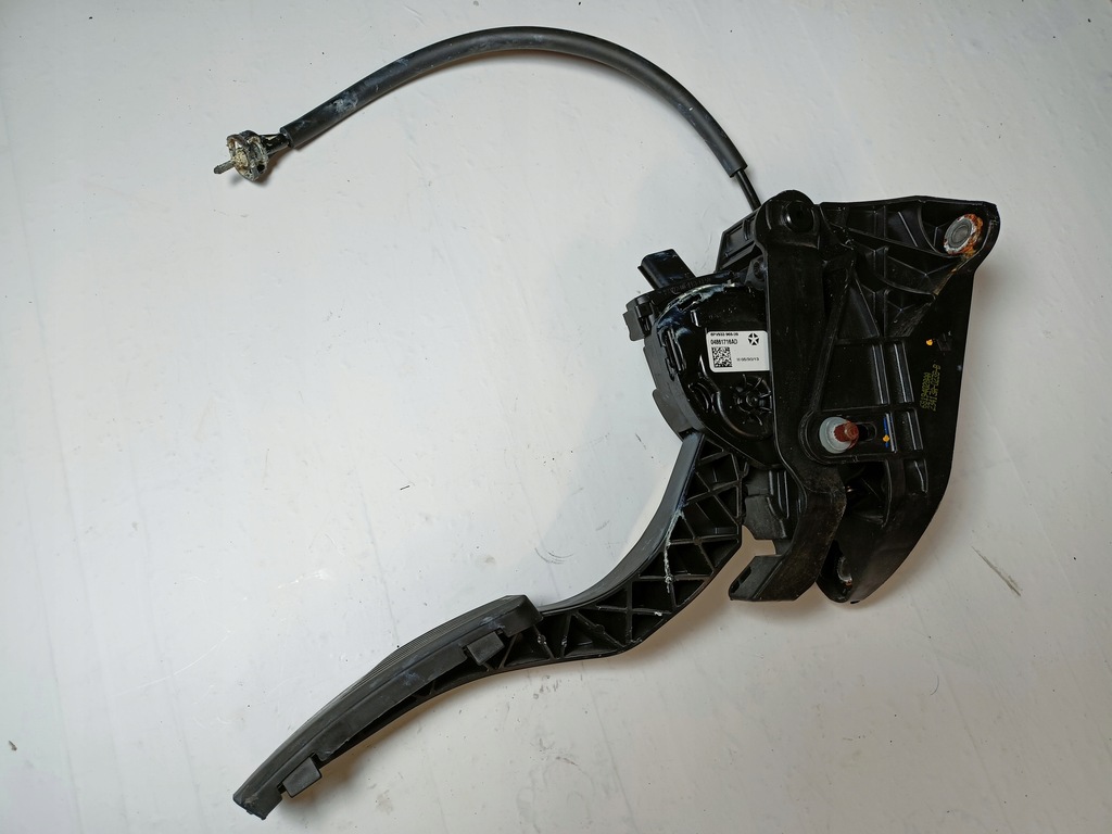 фото №1, Maserati ghibli 14+ педаль газа потенциометр 3.0 b