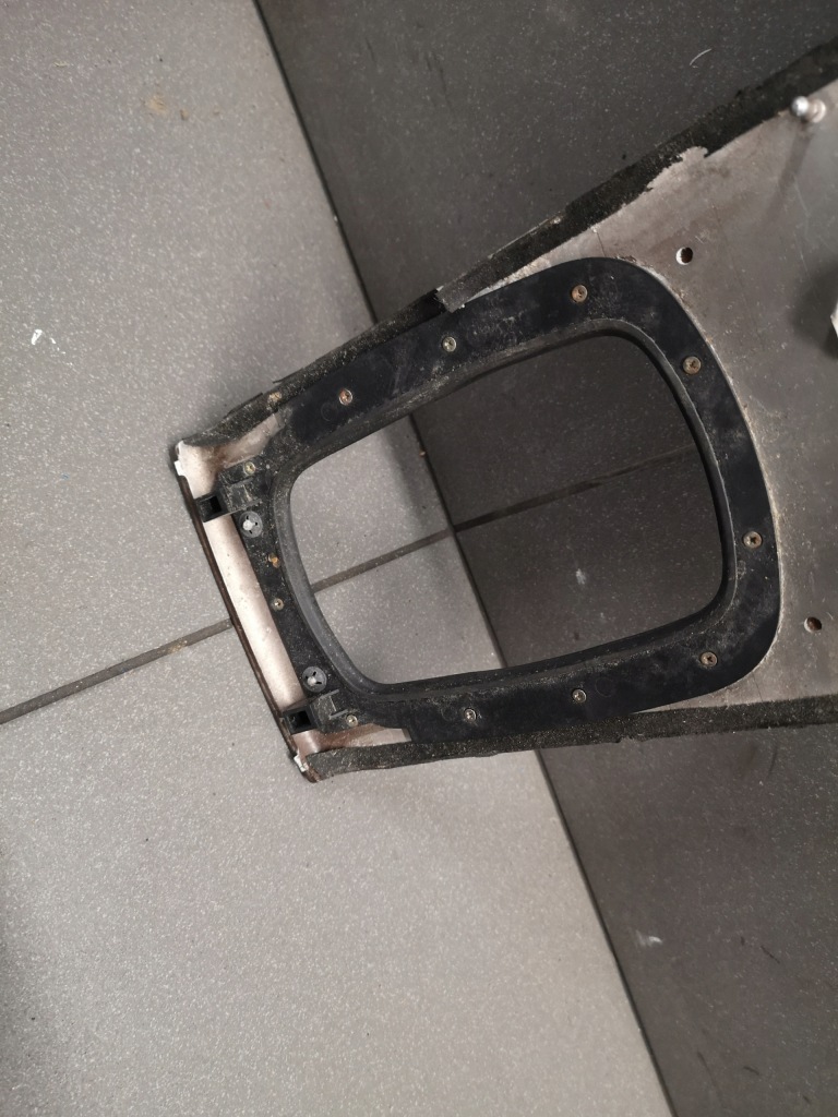 Рамка декоративна drewno audi a6 c5 автоматична коробка передач 4b0864261 Оригінал