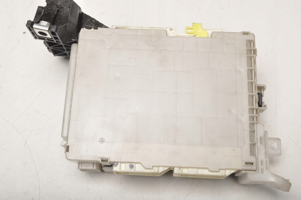 фото №6, Toyota prius iii коробка модуль bsi 89221-47280