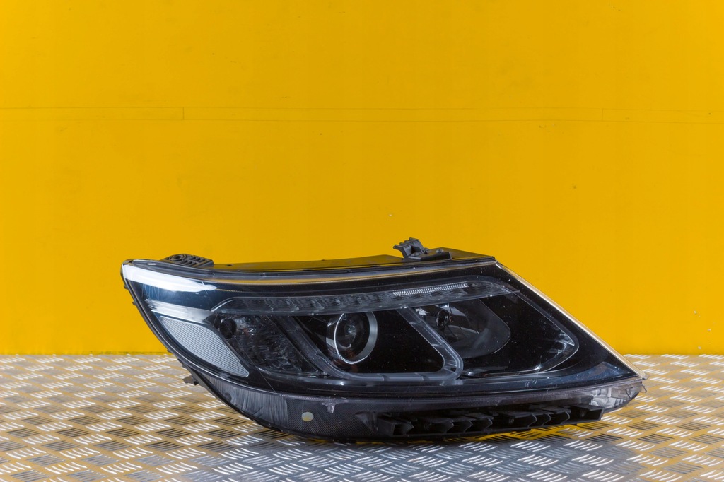 фото №1, Kia sorento 2012- фара лампа правая обычная линзованная eu