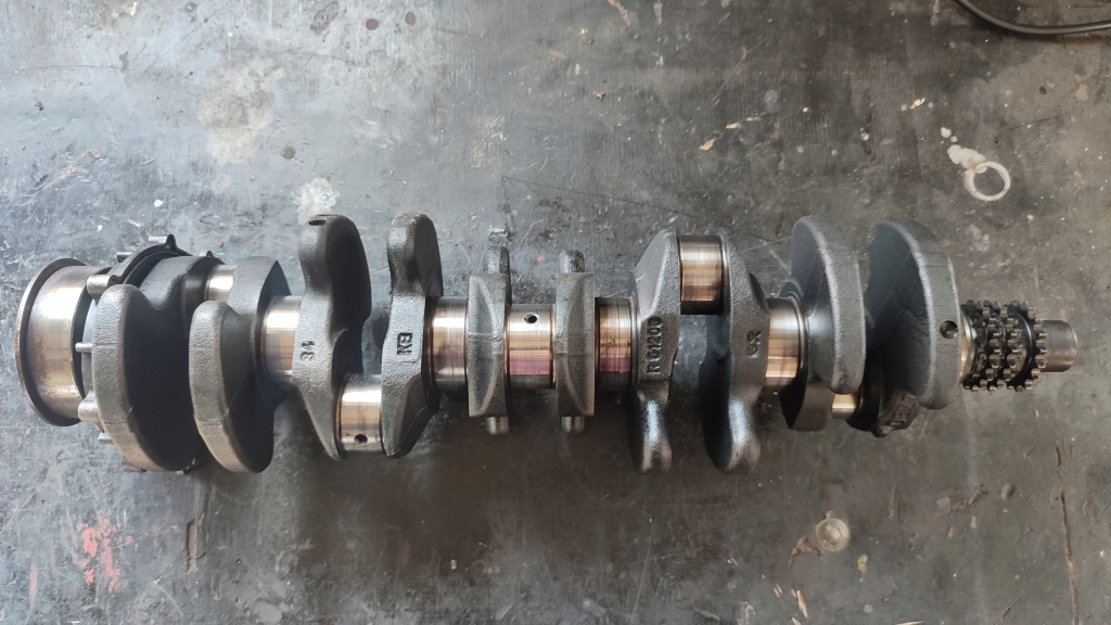 Купить Jeep grand cherokee wj 2.7 crd wał коленчатый r61200