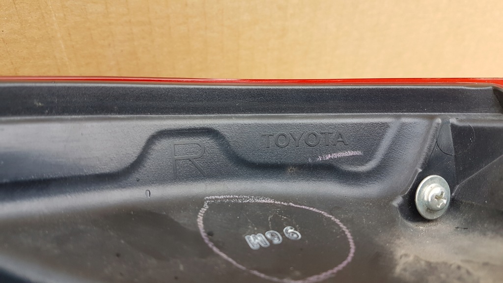 фото №12, Лампа задняя правая toyota camry led