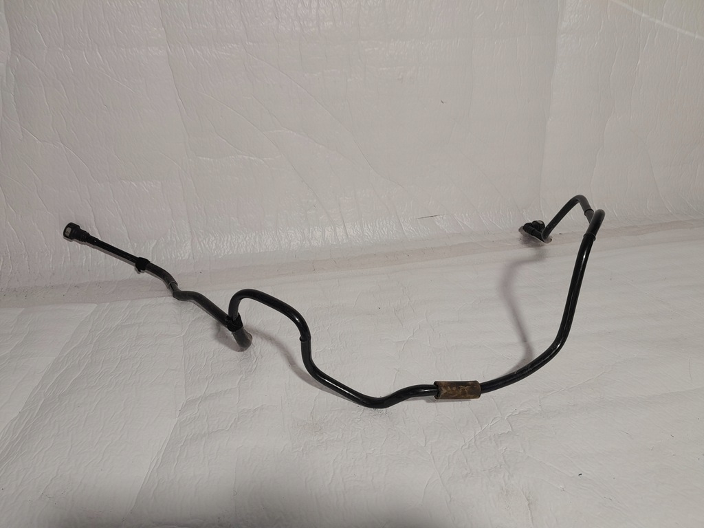 фото №1, Audi a4 b9 шланг вентиляционный 8w0133366b