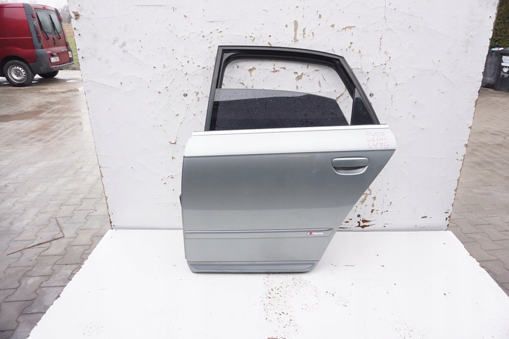 фото №1, Двері лівий задня audi a4 b7 ly7g