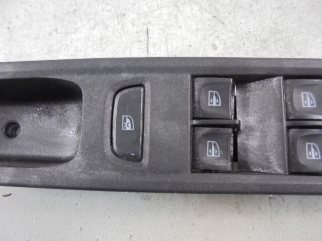 фото №8, Dacia logan iii 3 панель переключатель выключатель стекло перед левый 809615044r