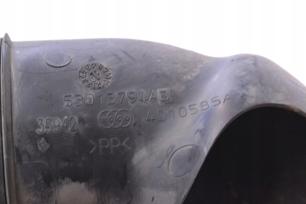 фото №5, Jeep grand cherokee wk 2009 часть трубы впуска воздуха