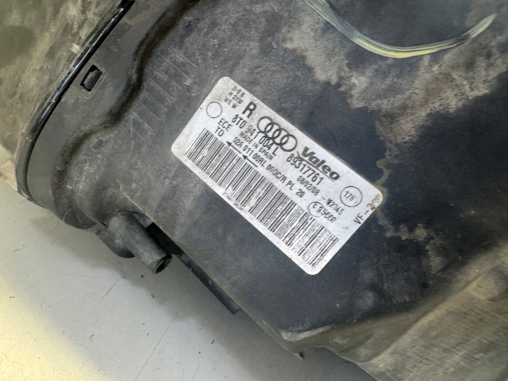 Audi a5 8t лампа правый перед ксенон 8t0941004l в Украине