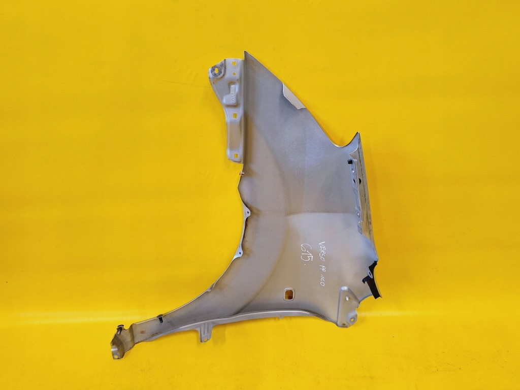 Крыло правый перед передний toyota verso 2 lak: 1c0 nr615 Оригинал