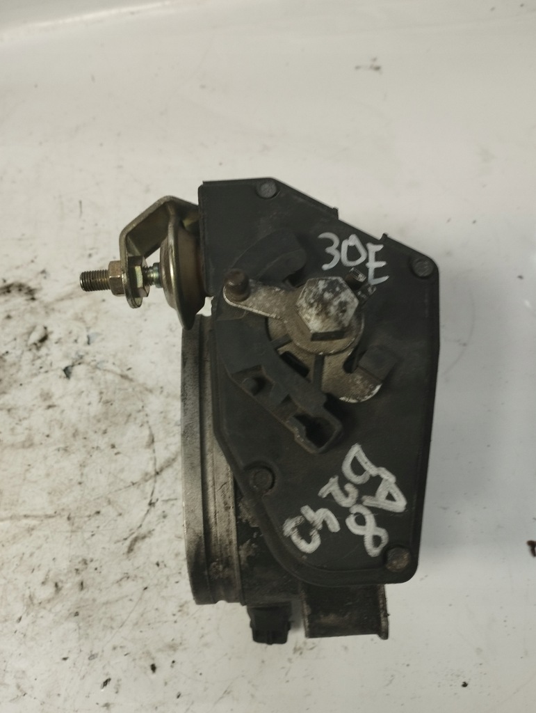 фото №8, Audi a8 d2 v8 дроссельная заслонка воздуха 0280120431