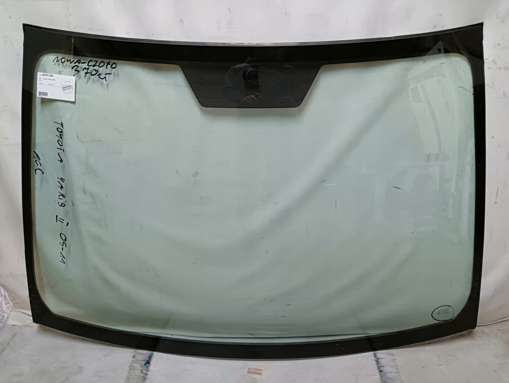 Купить Стекло передняя toyota yaris 2 2005-2011