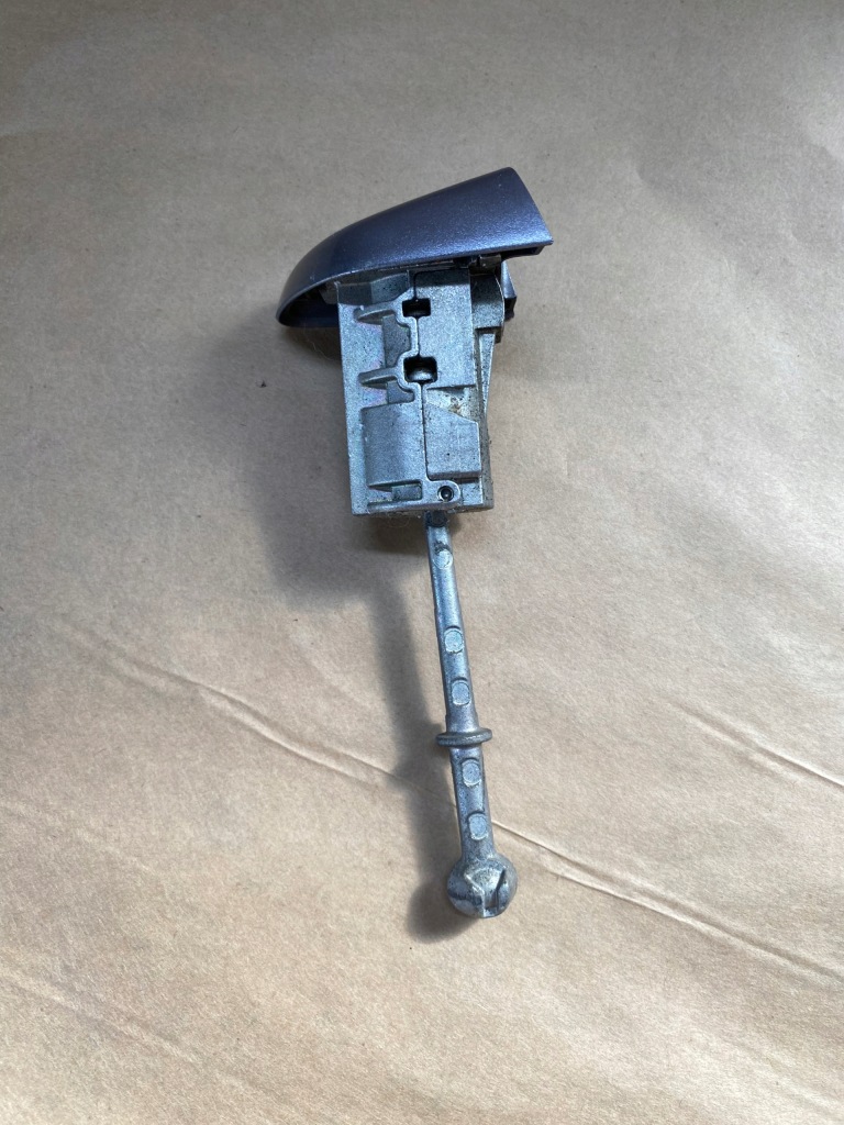 фото №3, Citroen ds7 вкладка замка дверь правых