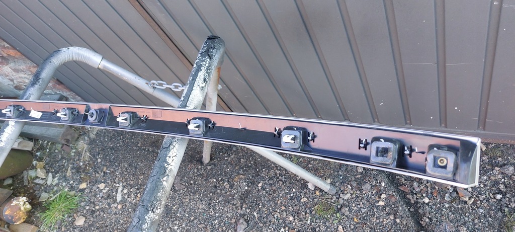 фото №5, Land rover range rover 21-23 молдинг середня кришки задня m8e2-404c42