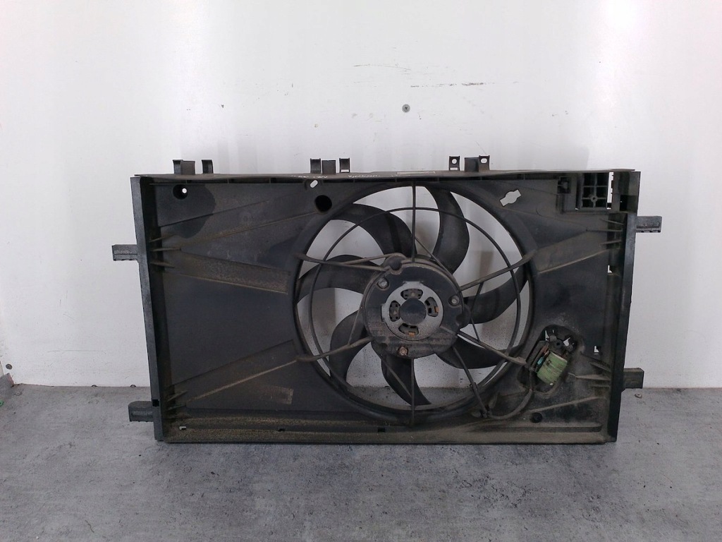 Вентилятор радиатора opel insignia a 13220113 p8655004 behr 1.8 16v Недорого