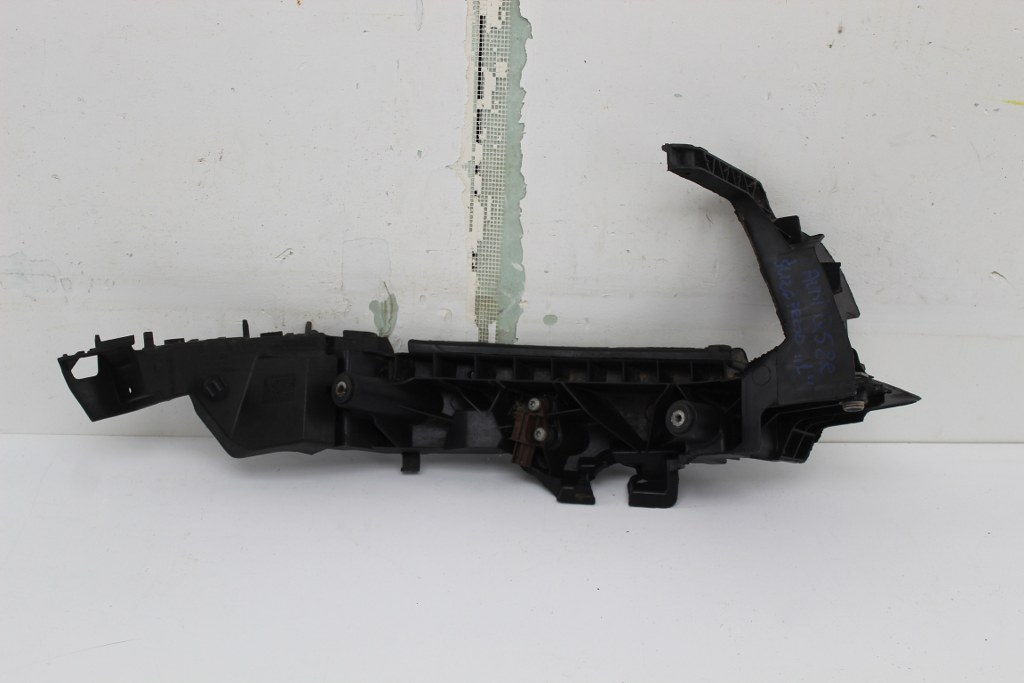 фото №1, Audi q5 8r кронштейн направляющая правый лампы