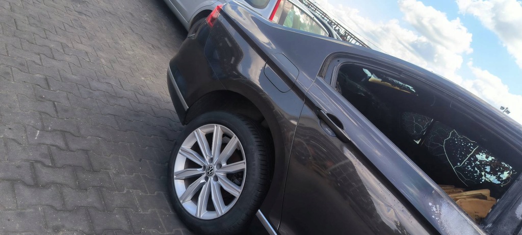 фото №1, Четверть крыло правый задняя sedan lb8r volkswagen passat b8