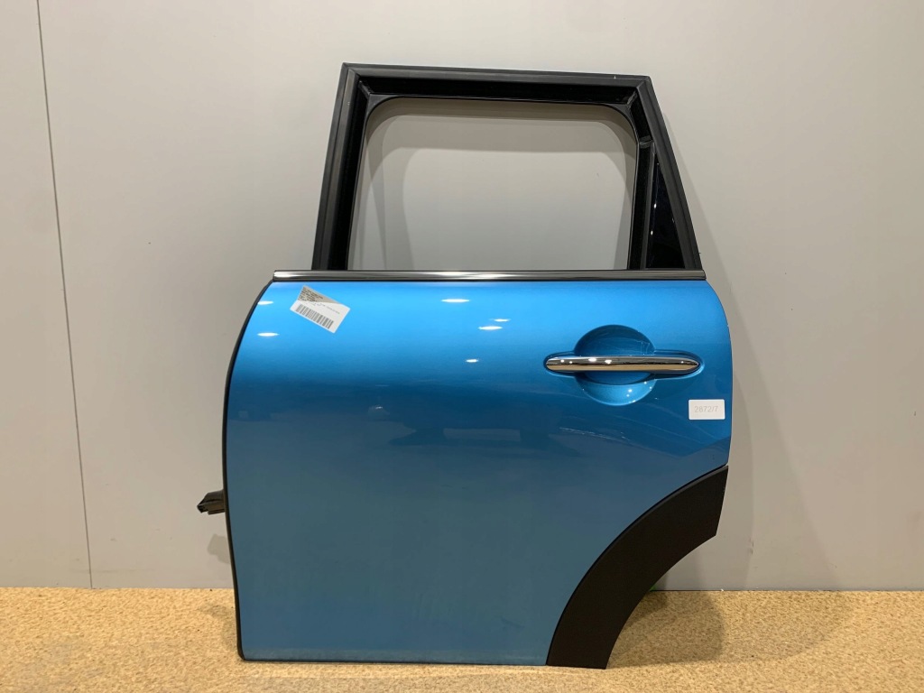 Купить Mini cooper f55 дверь левое  задняя цвет b86