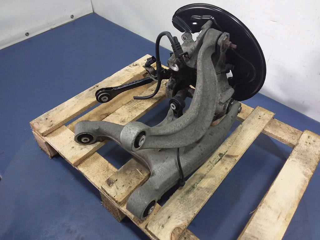 фото №5, Audi a8 d4 4h 3.0 tdi quattro поворотний кулак права задня