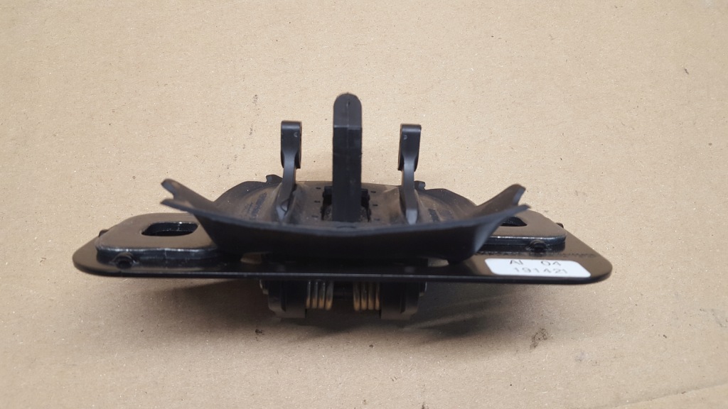 фото №1, Toyota supra gr mk5 19-23 замок крышки 8812493