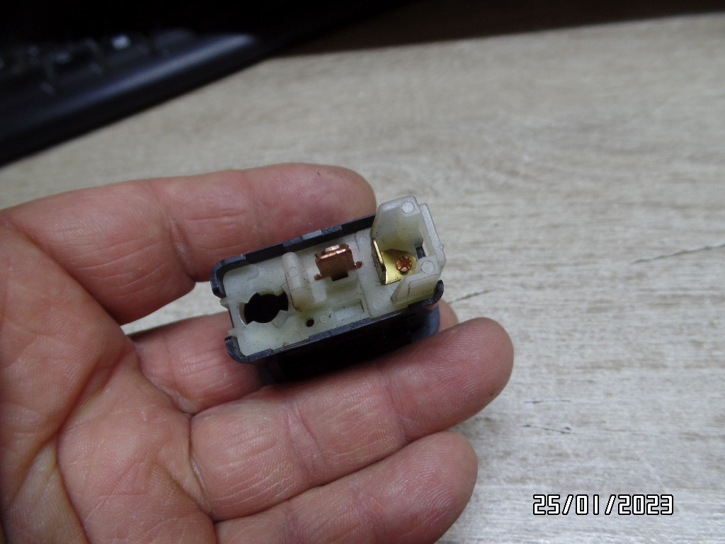 фото №5, Кнопка переключатель блокировка привода daihatsu