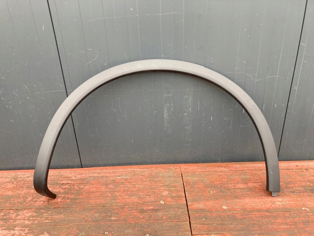 фото №1, Porsche cayenne молдинг крыла правая задняя