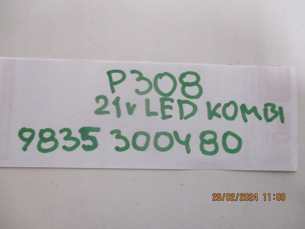 фото №9, Лампа лампы peugeot 308 iii sw kombi t10 21r led 9835300380 9835300480