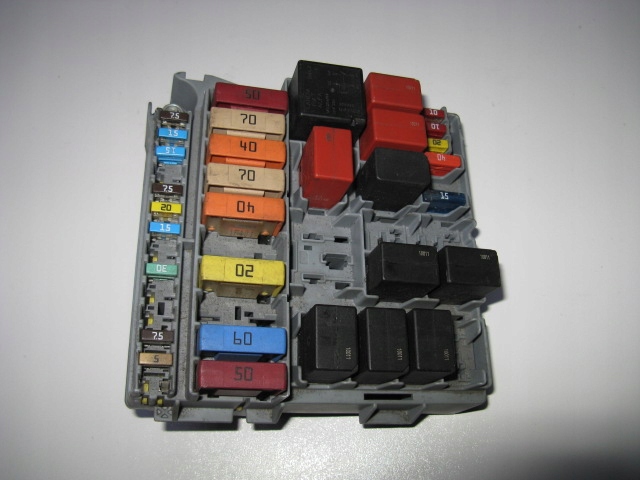 фото №1, Коробка предохранителей lancia delta iii