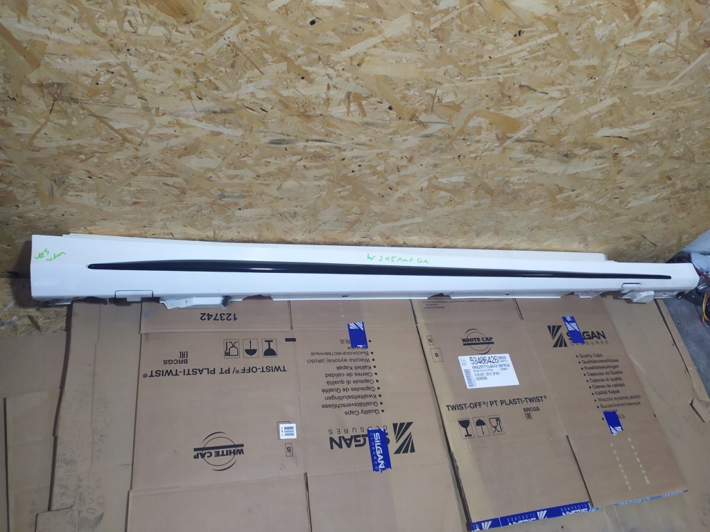 фото №1, Поріг молдинг ліва права mercedes w205 sedan amg