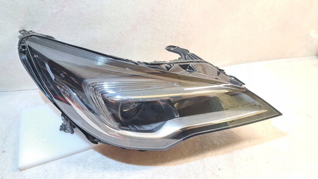 фото №3, Opel astra k фара правый led